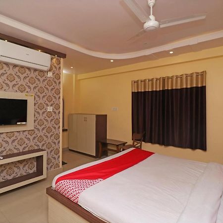 Oyo 30341 Hotel Nilachal Krishnanagar Kültér fotó